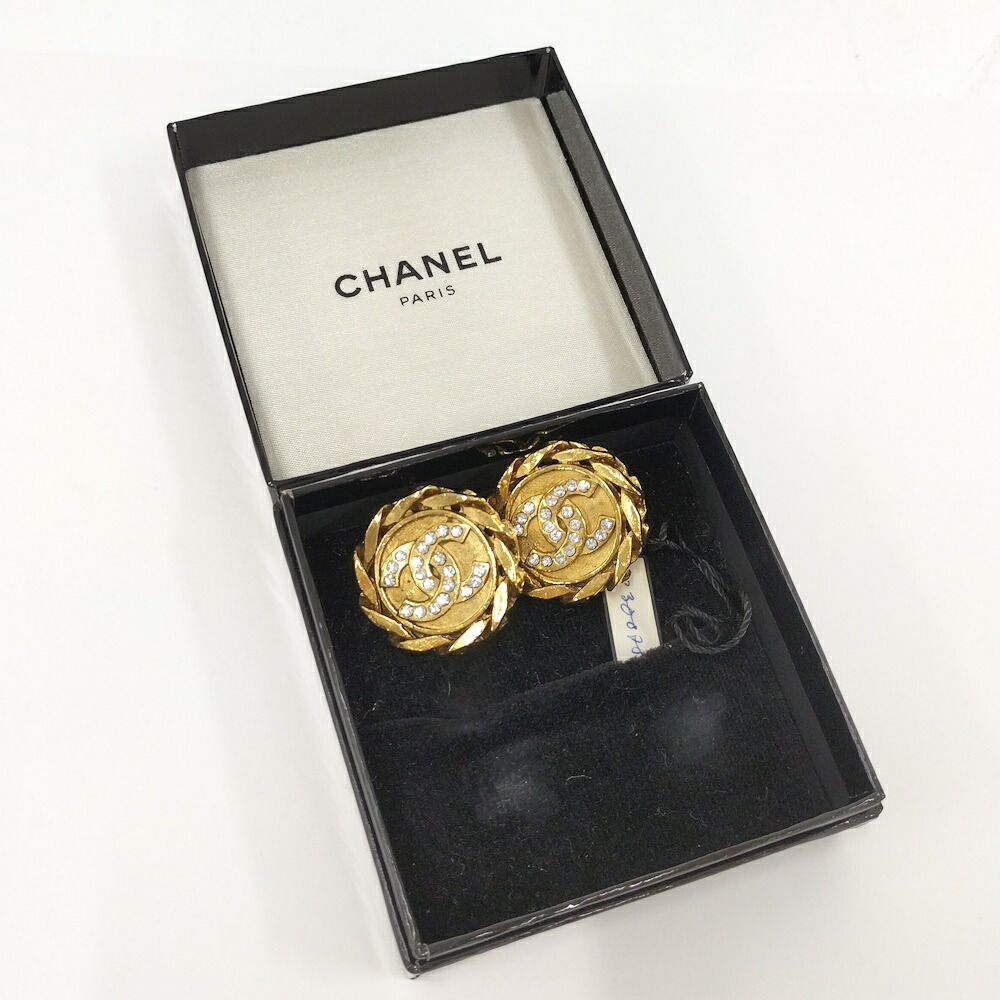 Chanel CC Logo Stone Earrings Gold Plated — view 8