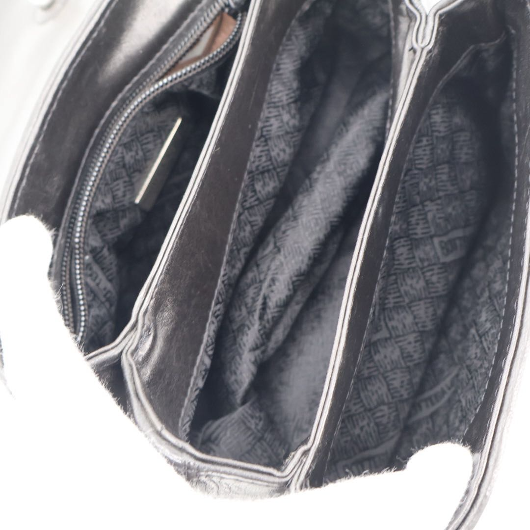 Bottega Veneta Top Handle 2-Way Bag — view 8