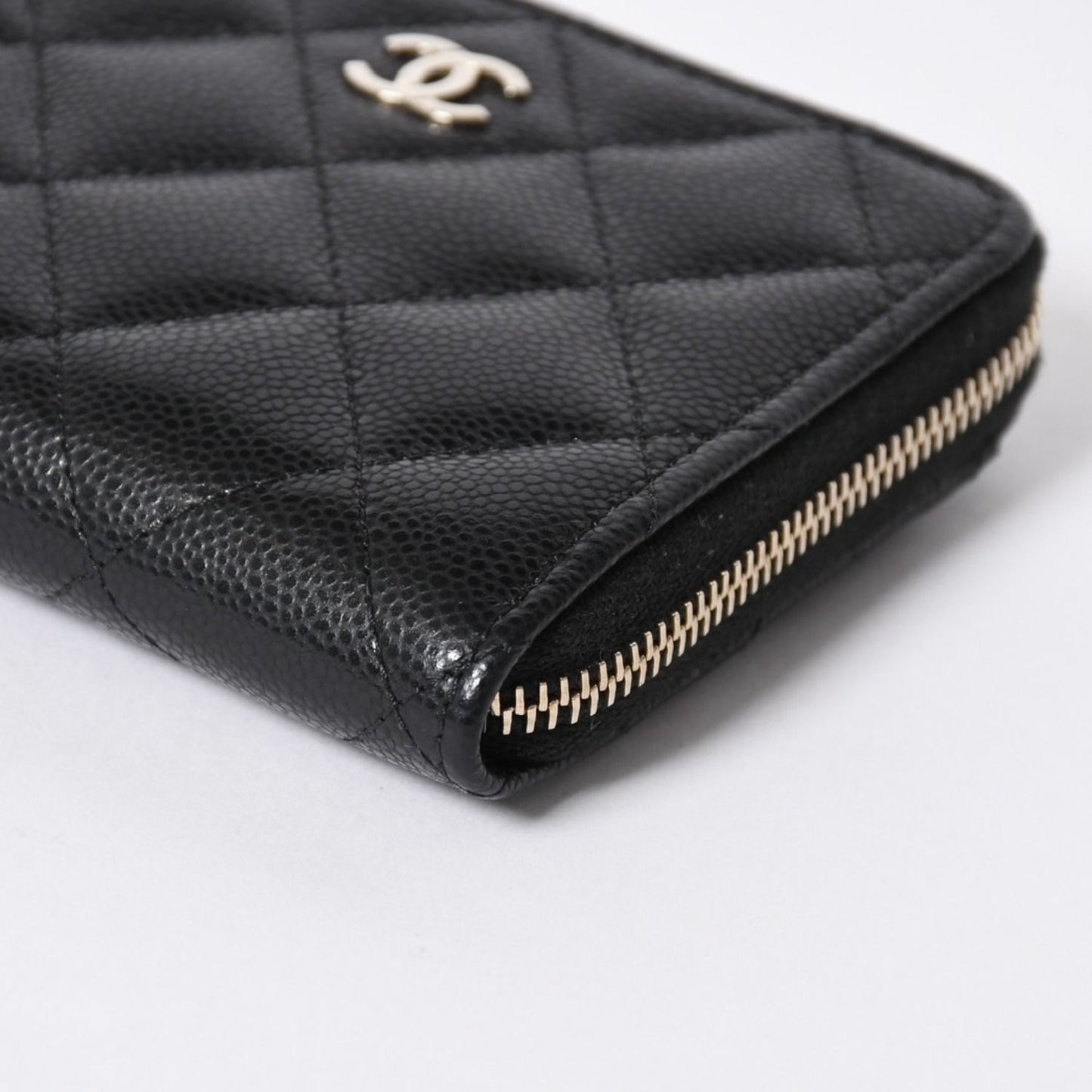 Chanel Quilted Compact Wallet Coin Purse Caviar Leather Black Gold — view 8