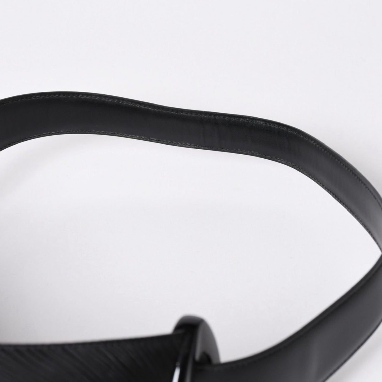 Louis Vuitton Verso Bag Epi Leather Black — view 8