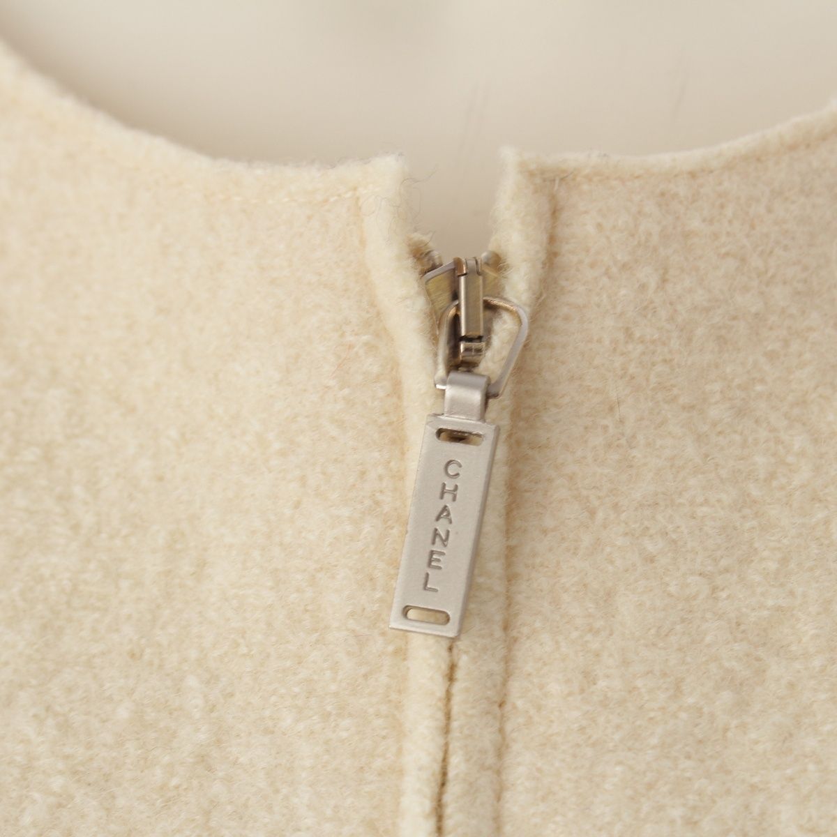 Chanel Wool Bicolor Zip Up Hem Chain Tailored Jacket White Black 38 — view 8