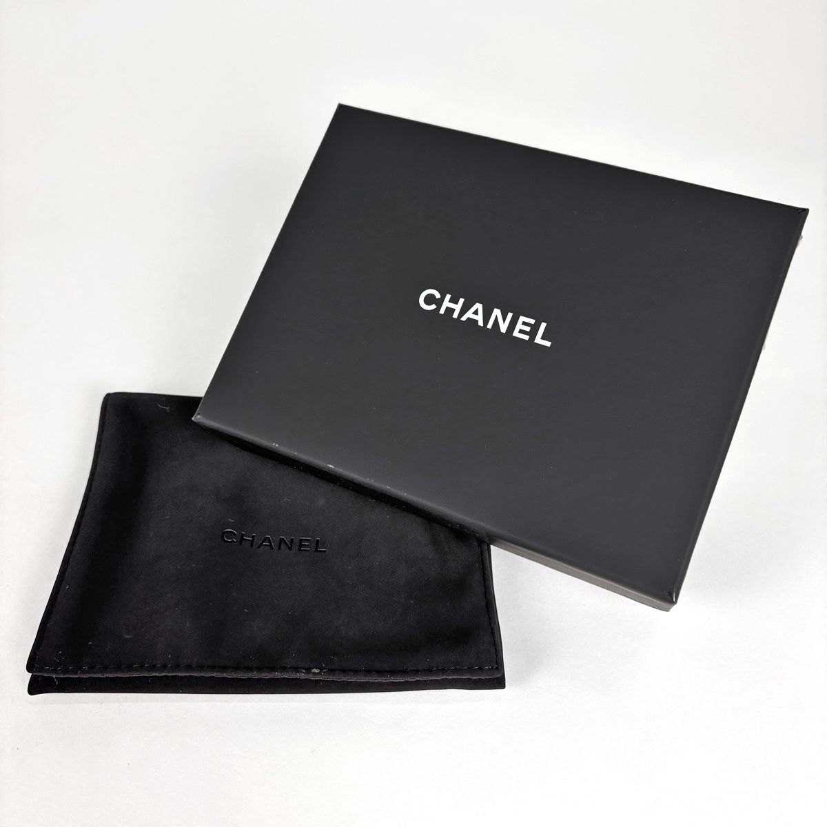 Chanel Card Case CC Logo Quilted Coin Purse Caviar Leather Light Blue — view 8