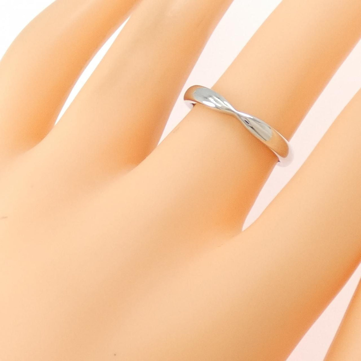 Tiffany & Co Harmony Ring — view 4