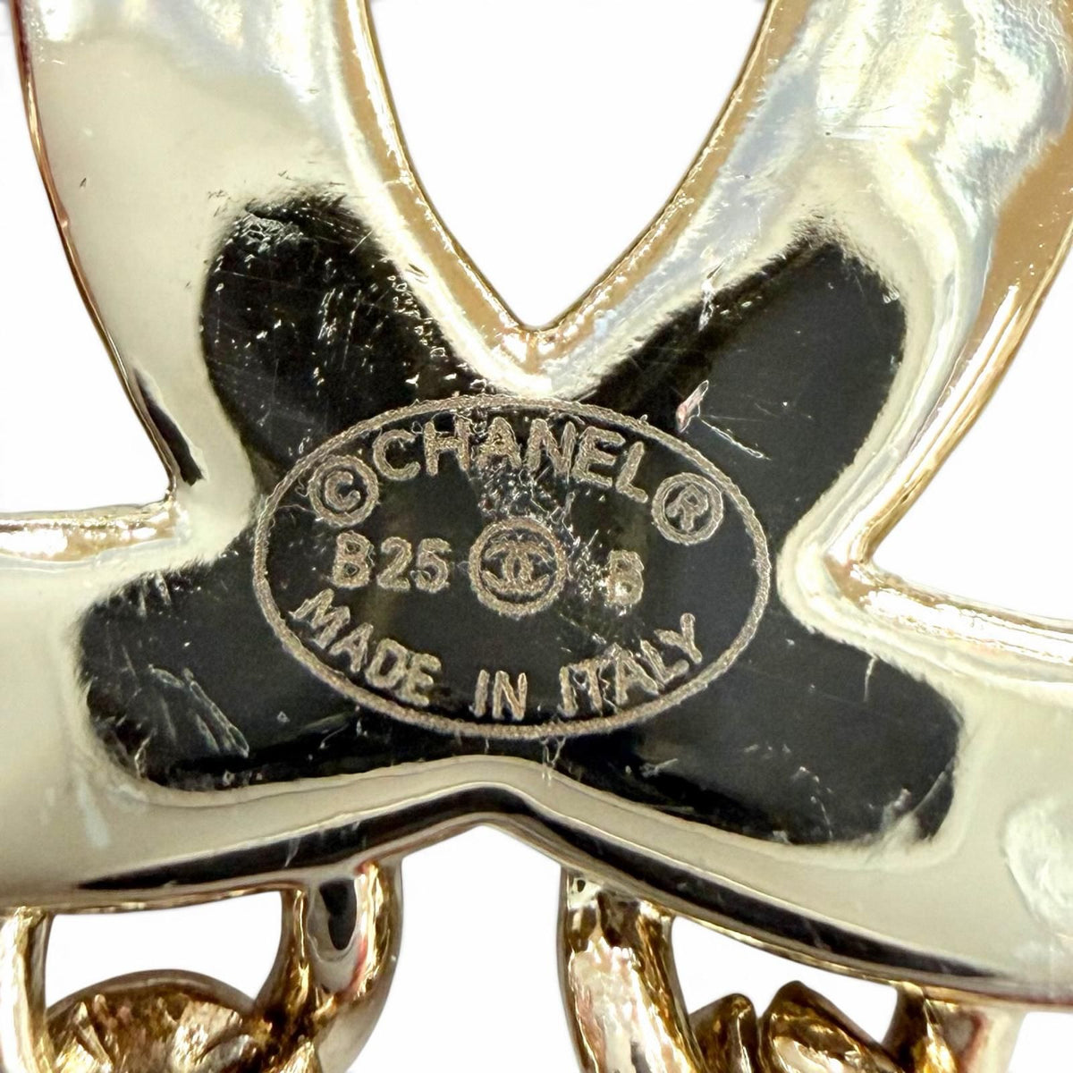 Chanel Metal CC Logo Star Chain Rhinestone Brooch Gold — view 6