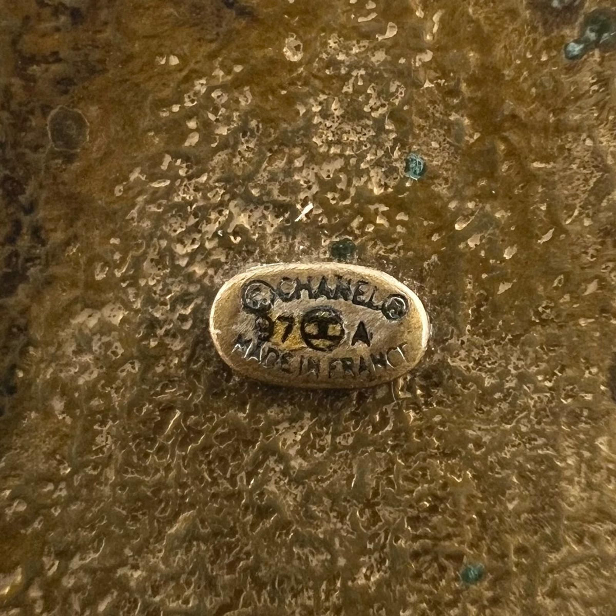 Chanel Vintage CC Logo Blanc Bracelet — view 6
