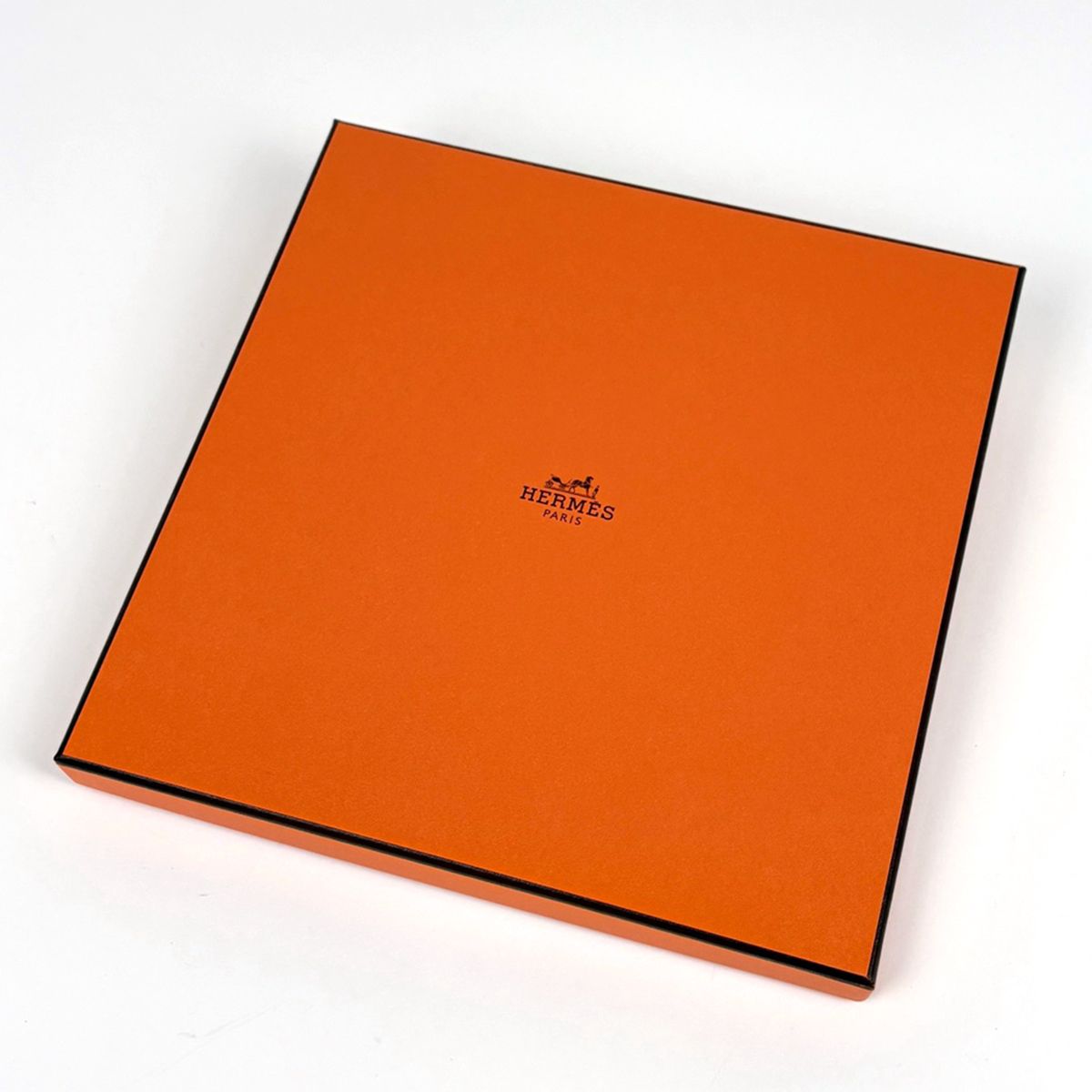 Hermes Carre 90 Mille Feuilles de Soie Scarf Feuille de Double Face Silk Gray — view 6