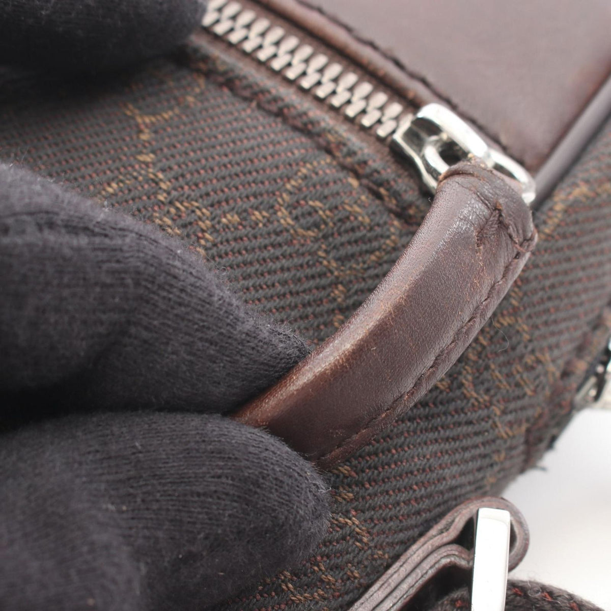 Gucci Shoulder Bag — view 8