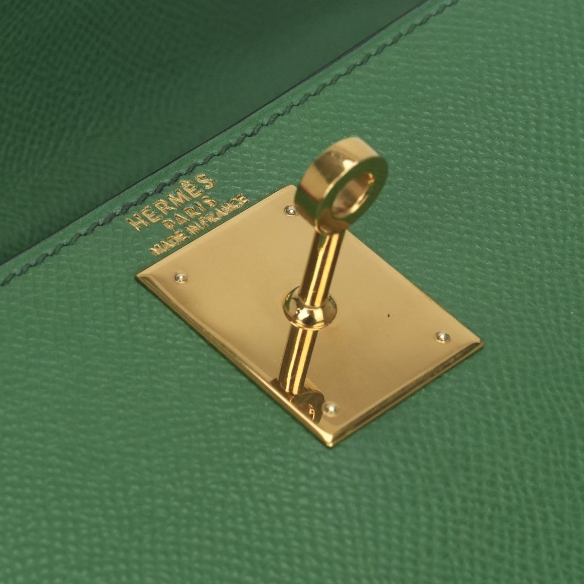 Hermes Kelly 28 Tote Courchevel Green Gold — view 8