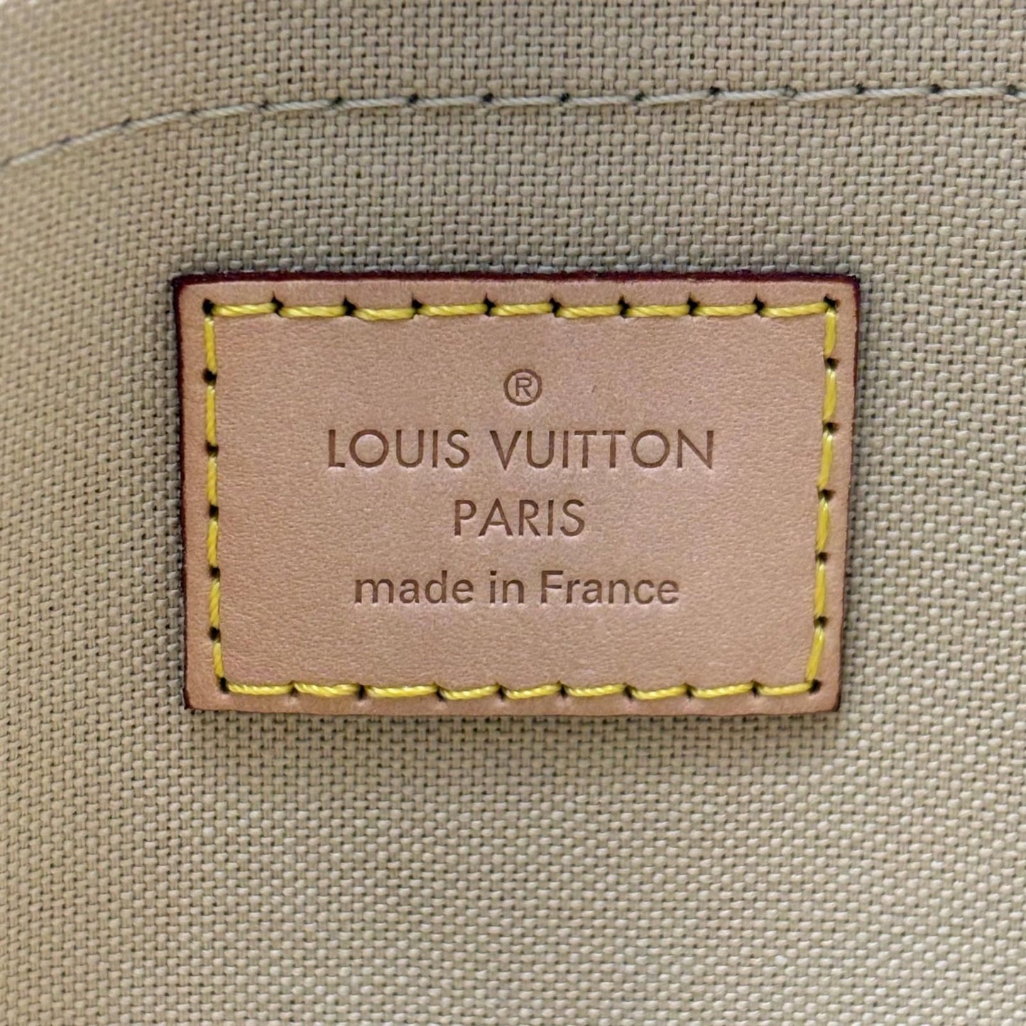 Louis Vuitton Favorite PM Damier Azur Crossbody — view 8