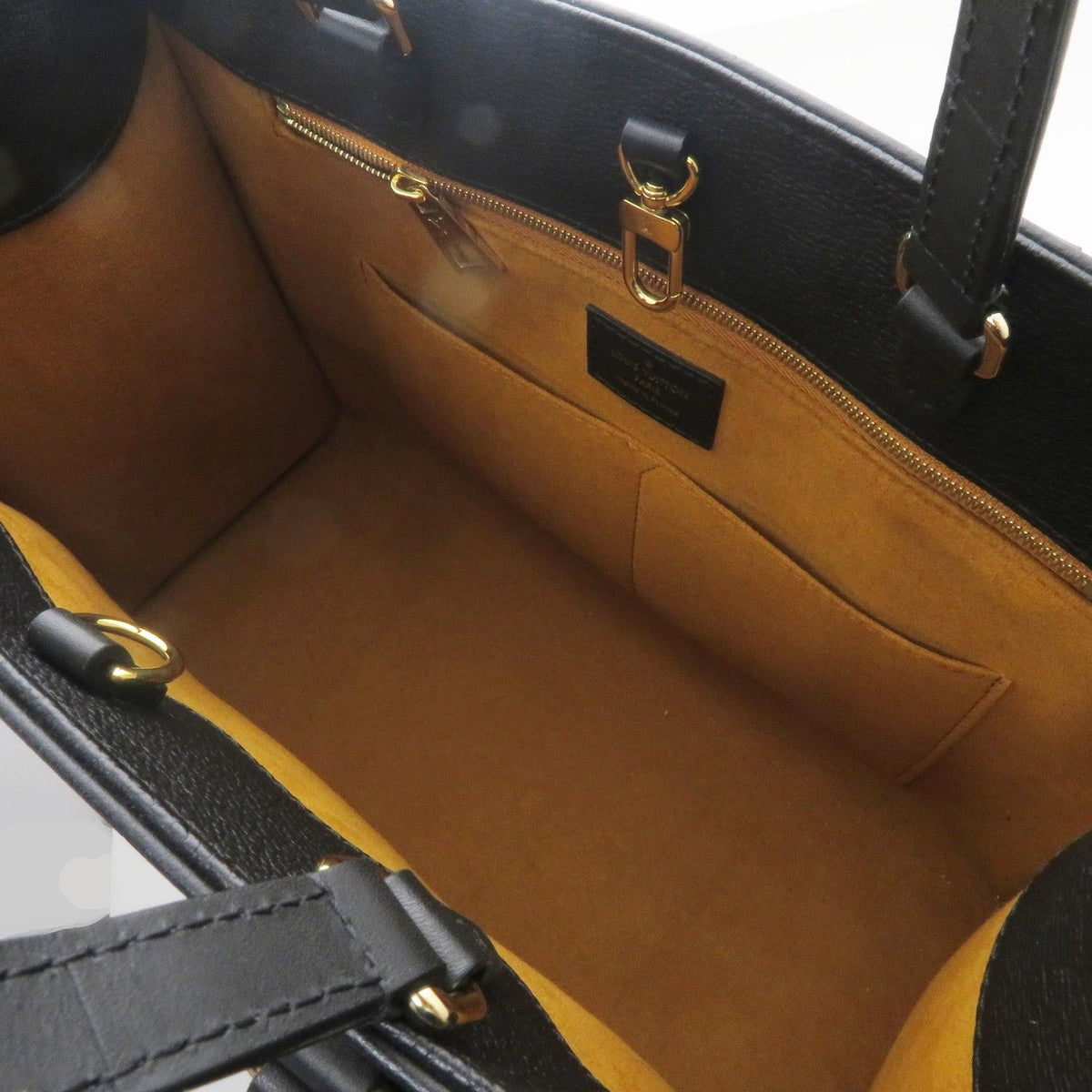 Louis Vuitton on the Go MM Monogram Empreinte Noir Tote Tag Stamp — view 8