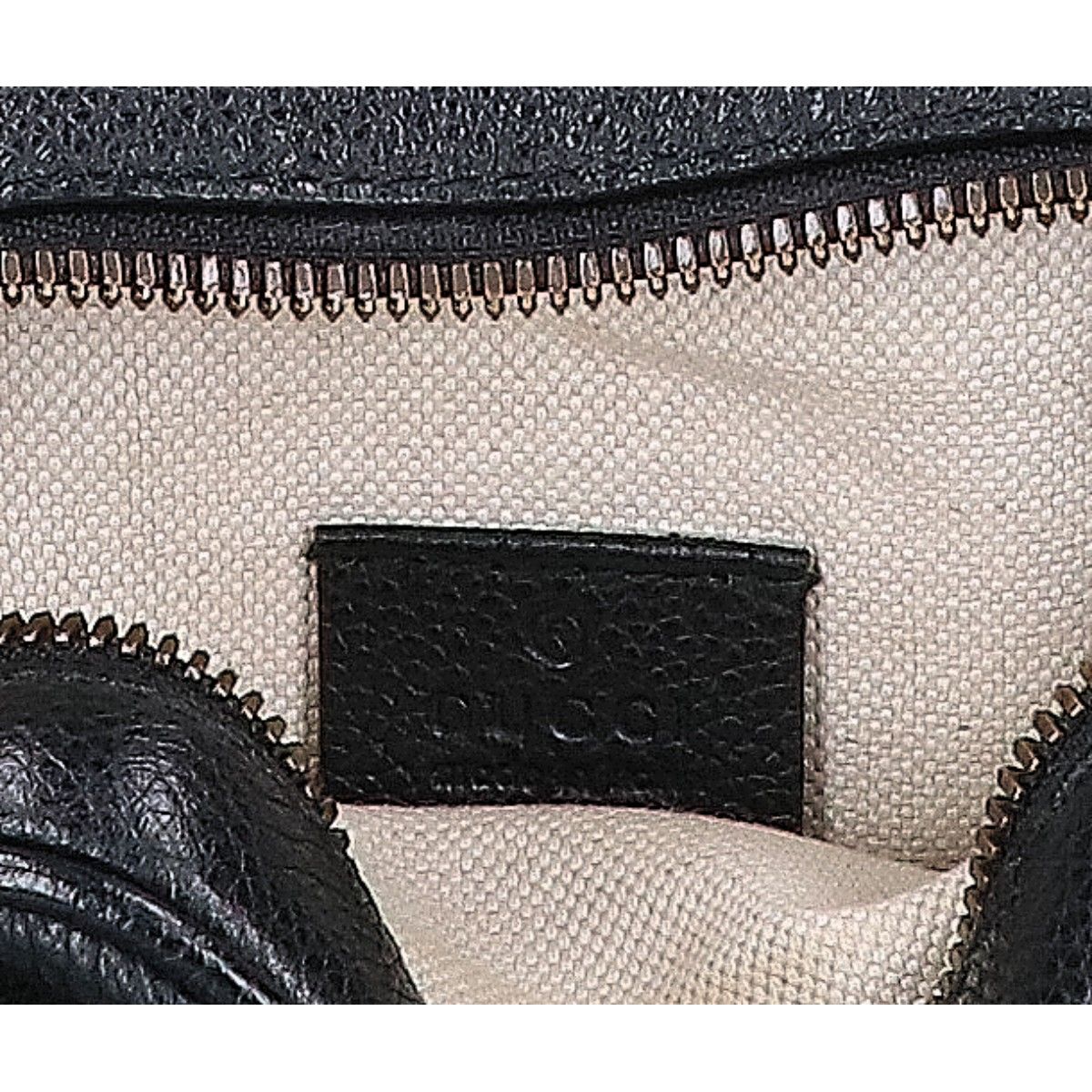 Gucci Logo Print Shoulder Bag Black — view 7