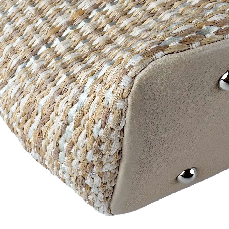 Chanel Shoulder Bag Beige — view 8