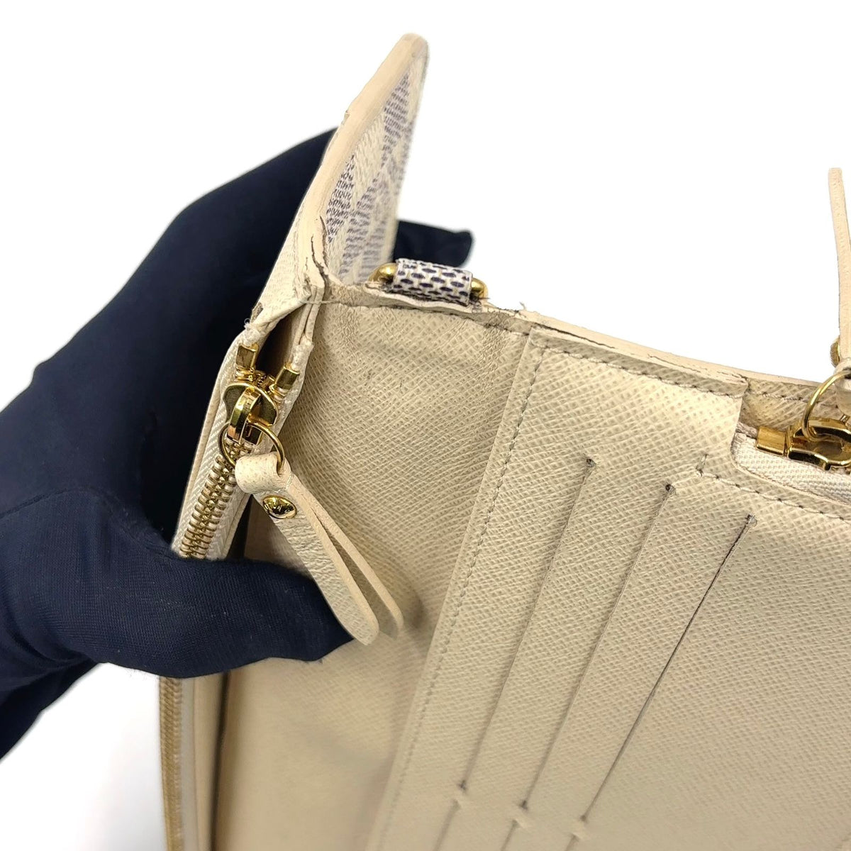 Louis Vuitton Portefeuille Insolite Damier Azur Leather White Bifold Wallet Gold — view 8