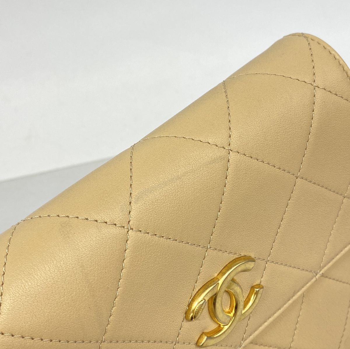Chanel Shoulder Bag Quilted Lambskin Beige Gold — view 8