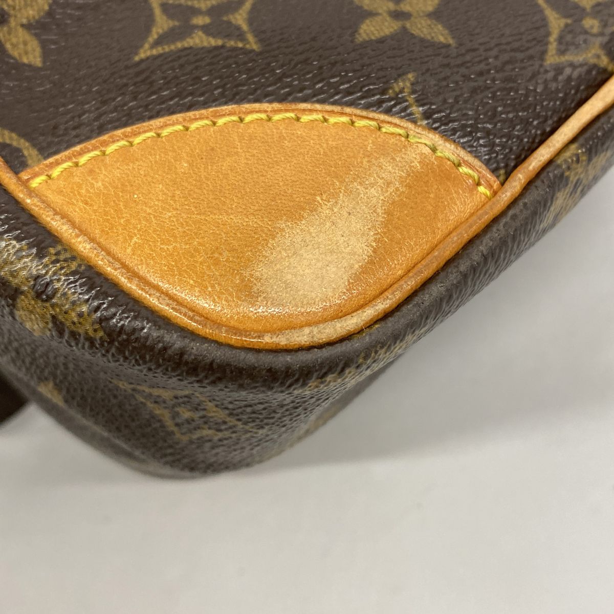 Louis Vuitton Shoulder Bag Monogram Amazon Brown — view 8