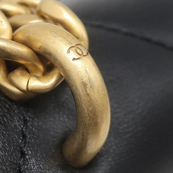 Chanel Shoulder Bag Quilted Chain Leather Black Vintage CC Logo — view 8