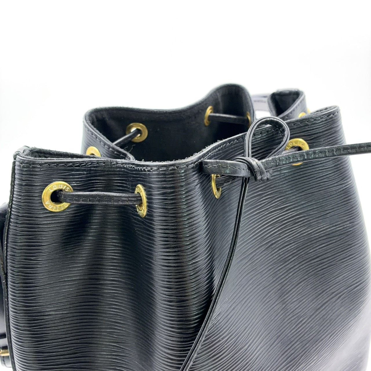 Louis Vuitton Noe Epi Noir Leather Black Shoulder Bag Gold — view 8