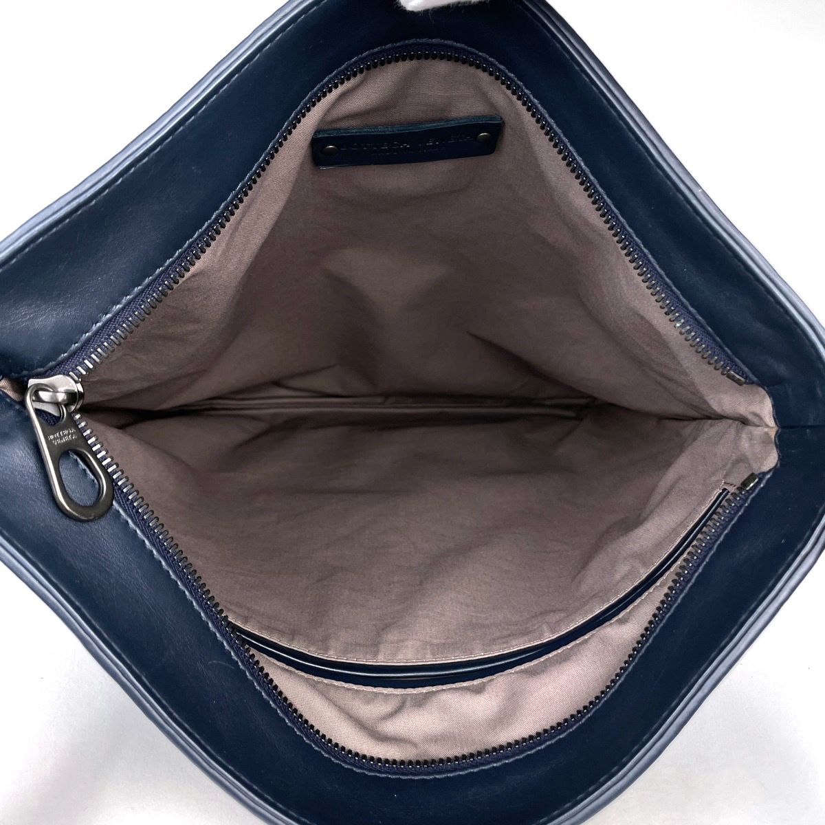 Bottega Veneta Shoulder Bag Intrecciato Leather Navy — view 6
