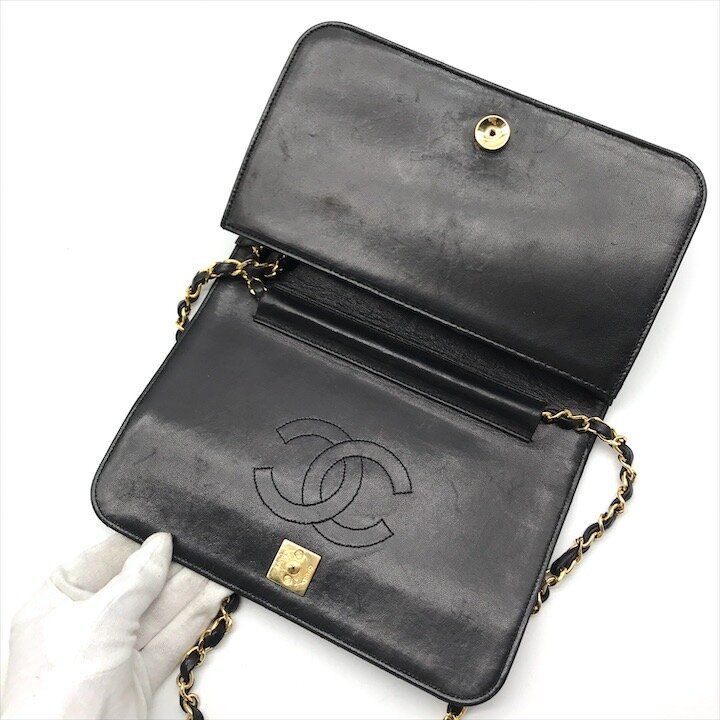 Chanel CC Logo Quilted Push Lock Lambskin Leather Chain Shoulder Bag Black — view 8