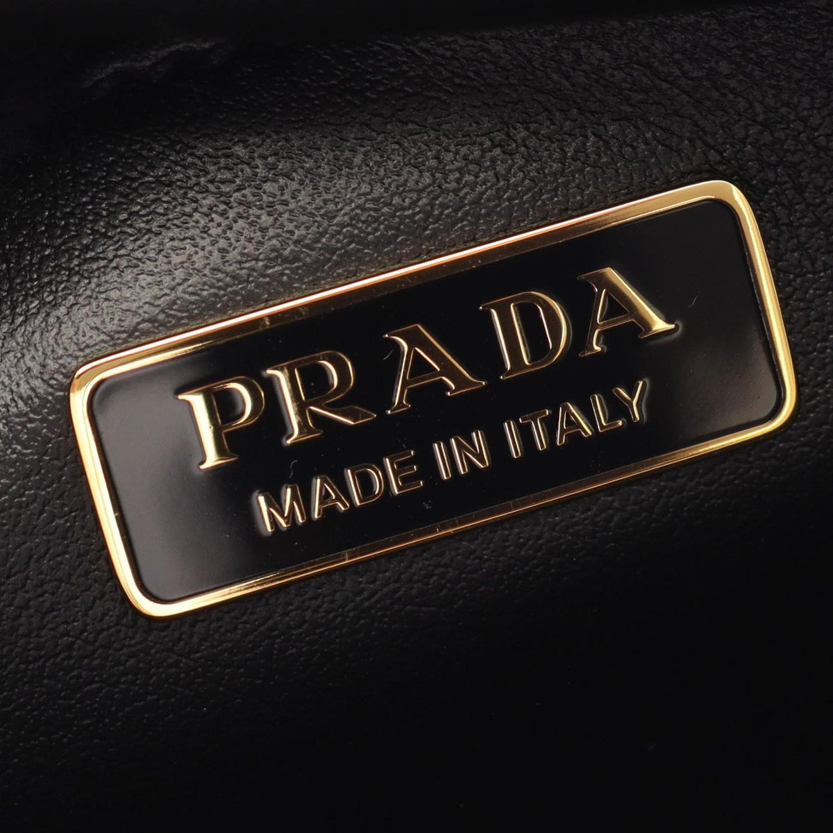 Prada Shoulder Bag Tessuto Vitello Re-Nylon Leather — view 4