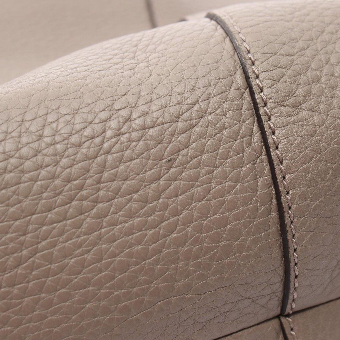Gucci Tote Interlocking G Greige Leather — view 8