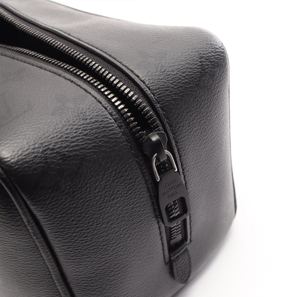Louis Vuitton Clutch Locker Dopp Kit Noir Leather — view 8