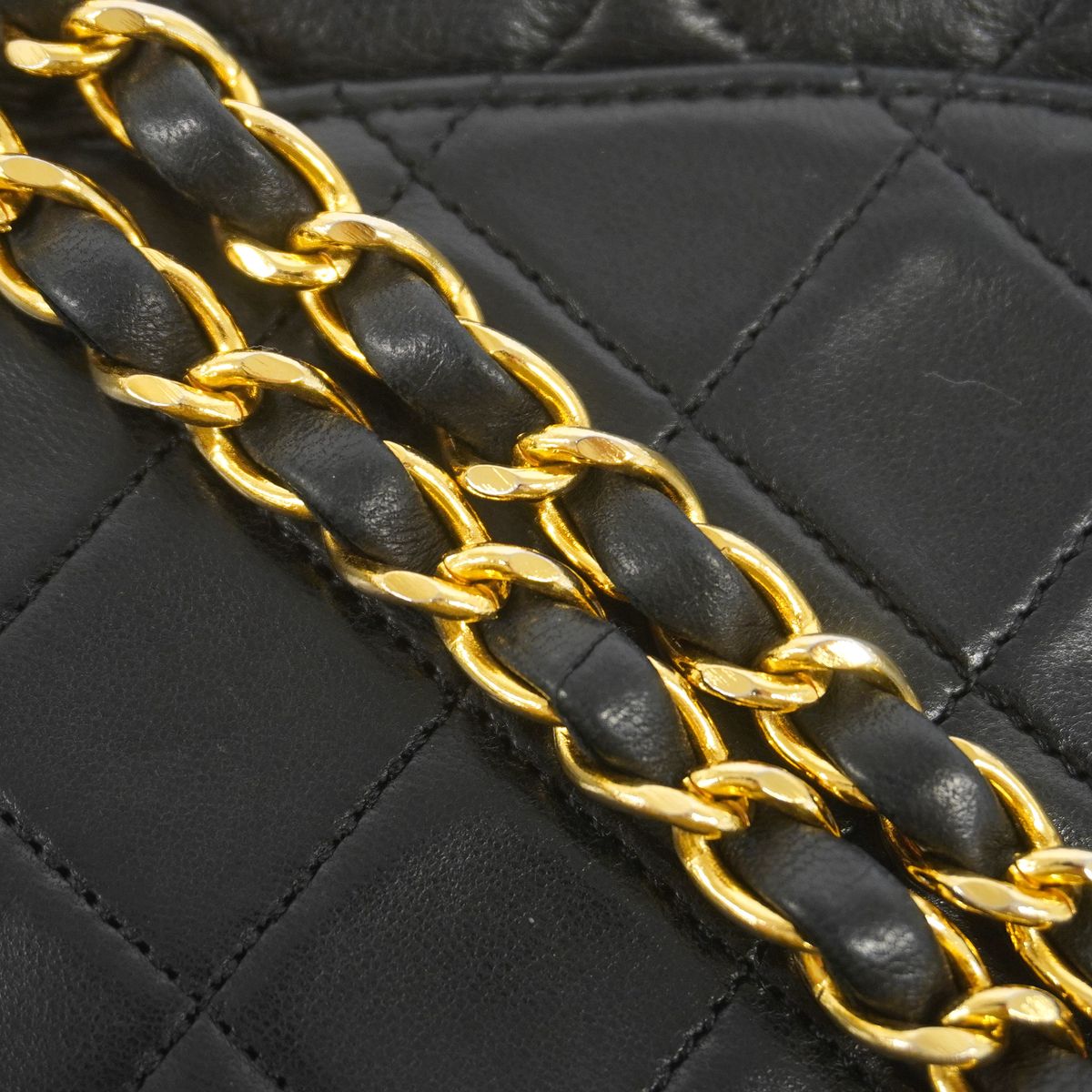 Chanel Shoulder Bag Quilted Lambskin Black Gold — view 8