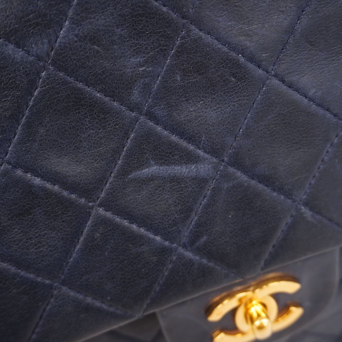 Chanel Shoulder Bag Quilted Lambskin Navy Gold — view 8