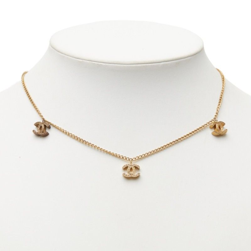 Chanel CC Logo Chain Pendant Gold Plated — view 8