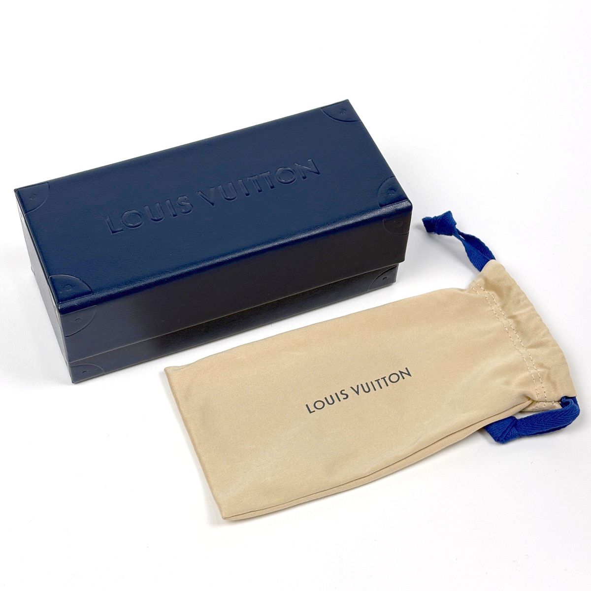 Louis Vuitton My LV Chain Two Cat Eye Sunglasses Eyewear Acetate Metal Black — view 7