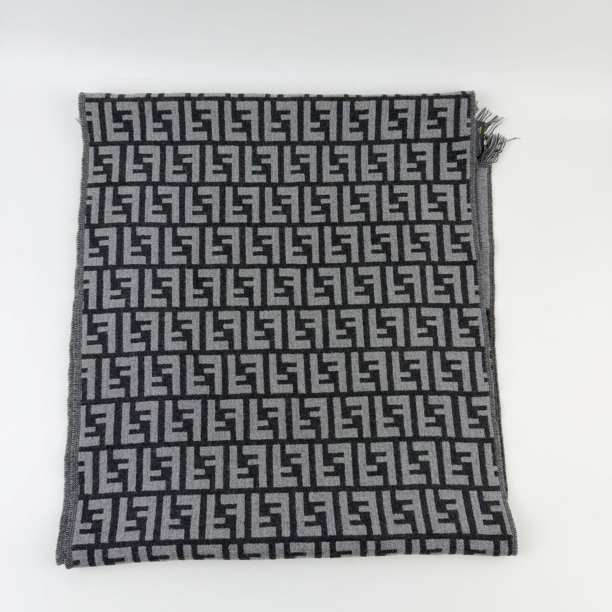 Fendi Zucca FF Monogram Reversible Scarf Wool 100% Gray Vintage — view 8