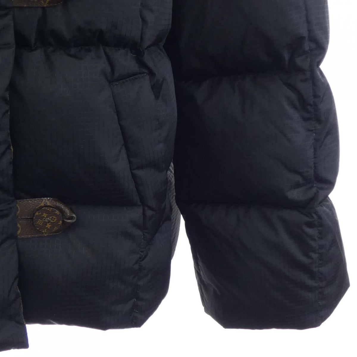 Louis Vuitton Long Sleeve Pillow Puffer Jacket Down — view 7
