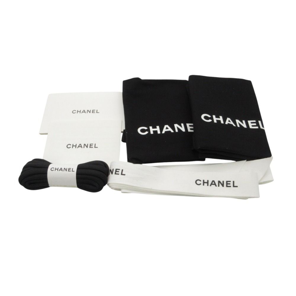Chanel Sneakers Leather Shoes CC Logo Beige — view 8