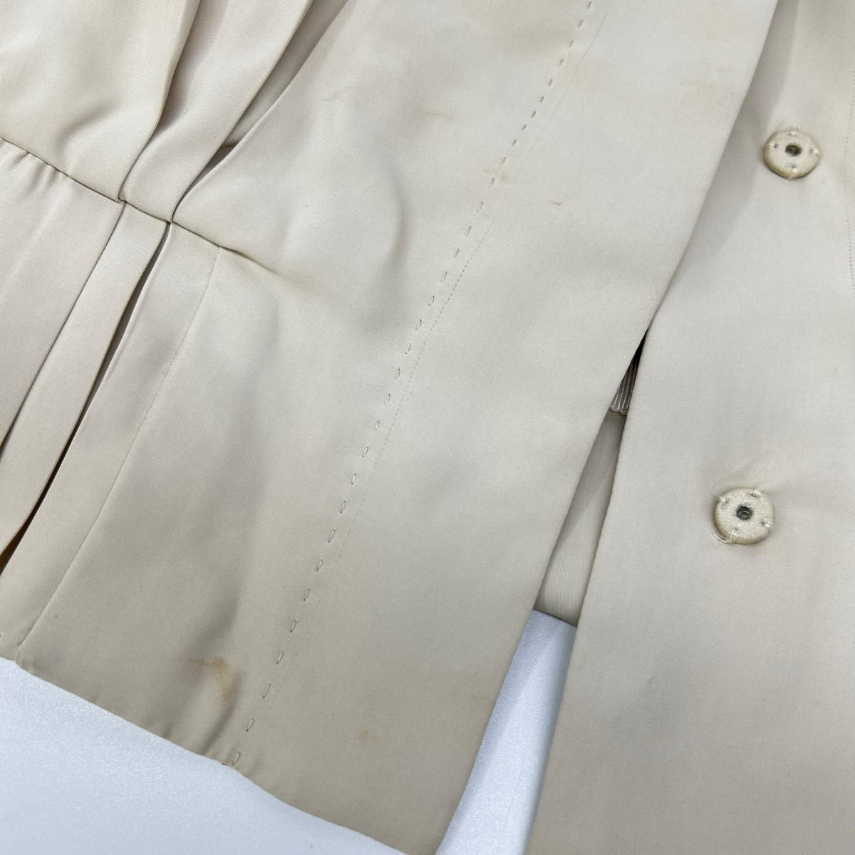 Louis Vuitton Beige Half Sleeve Ruffle Blouse 34 — view 8