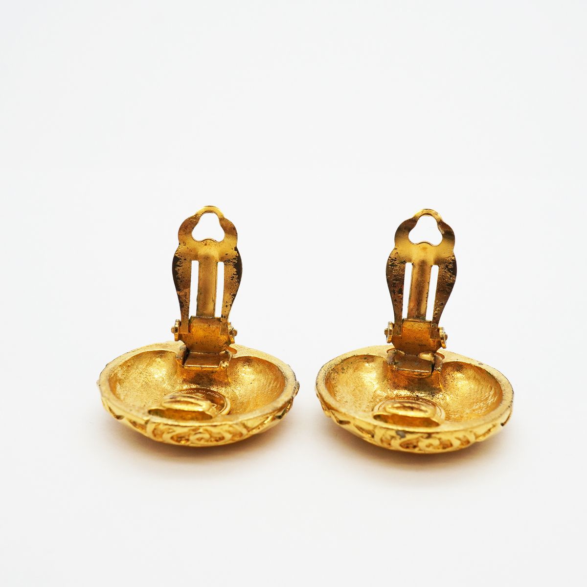 Chanel Earrings Vintage CC Logo Round Circle Gold Plated — view 8