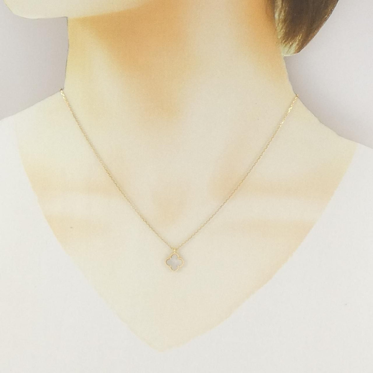 Van Cleef & Arpels Sweet Alhambra Necklace — view 5