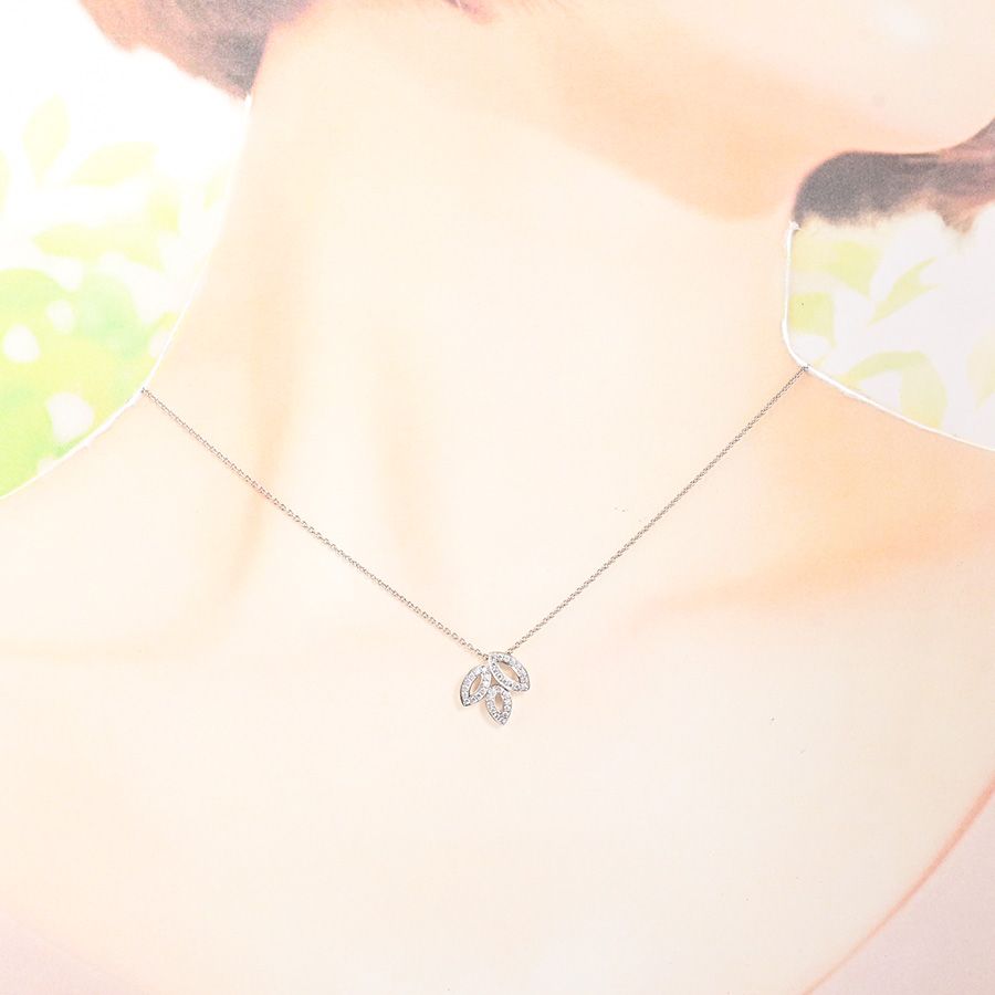 Harry Winston Necklace Lily Cluster Mini — view 6