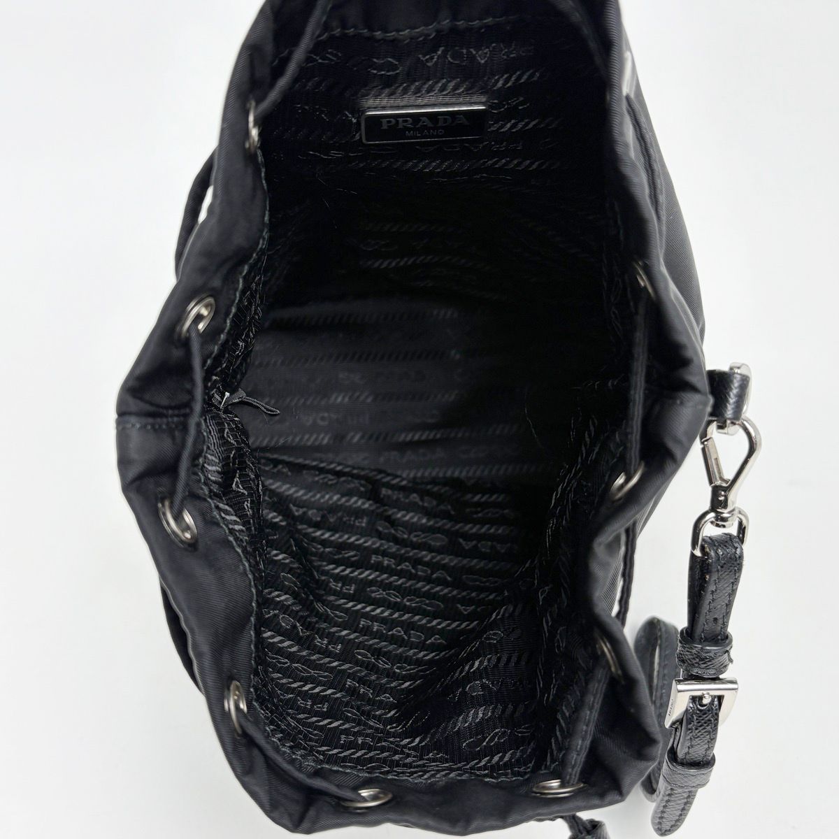Prada Pouch Drawstring Nylon Nero — view 8