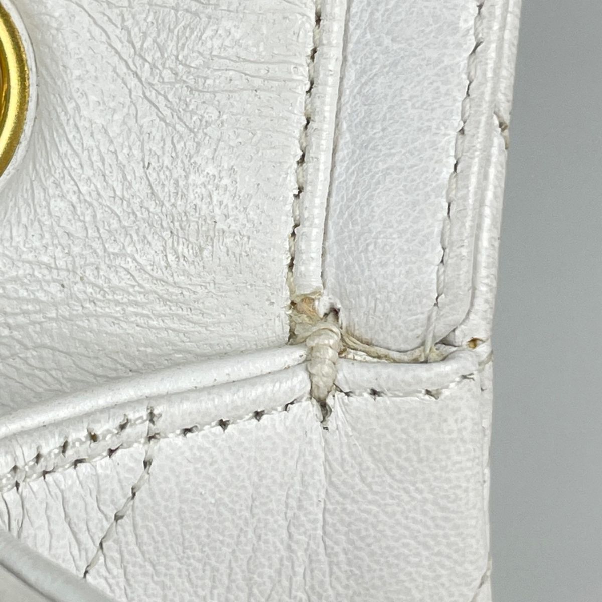 Chanel Shoulder Bag Quilted Single Flap CC Logo Leather White — view 8