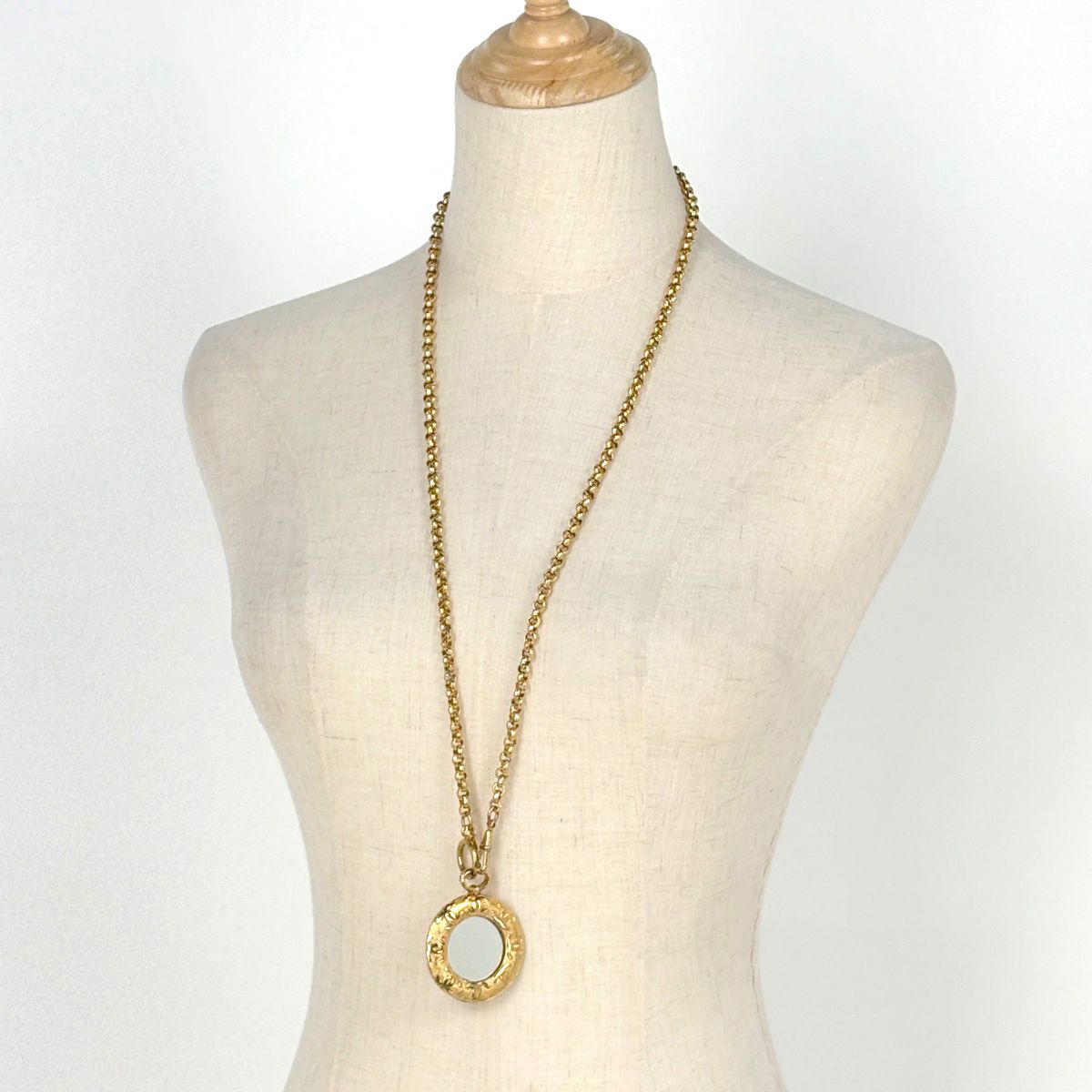 Chanel Necklace CC Logo Mirror Round Long Gold Plated — view 8