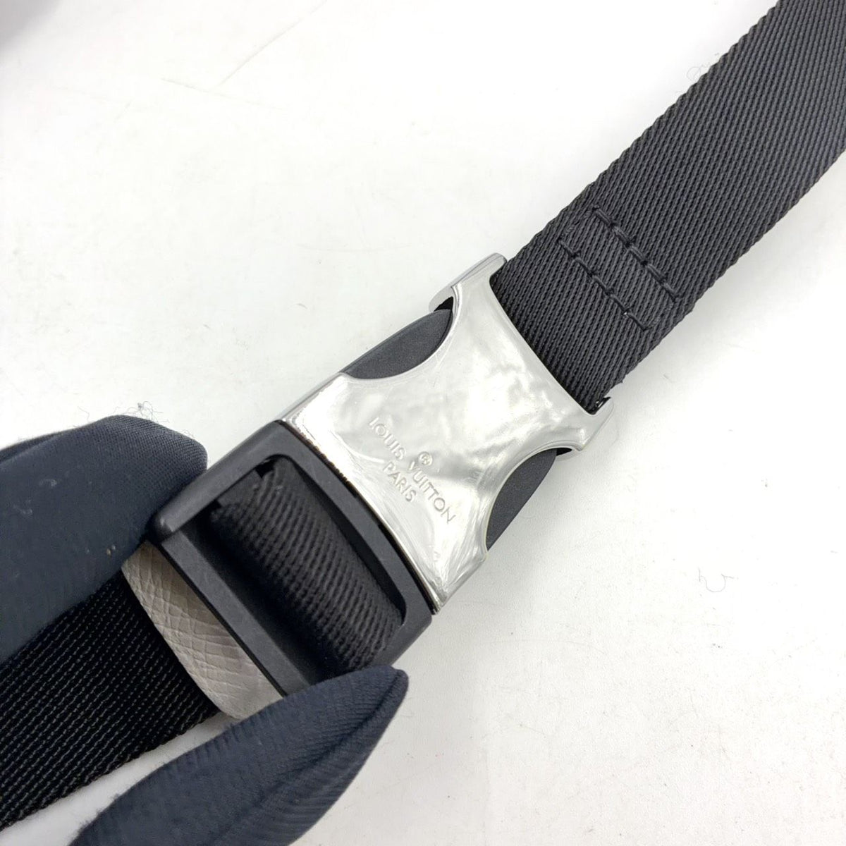 Louis Vuitton Bum Bag Outdoor Taigarama Leather Black Light Gray Silver — view 8
