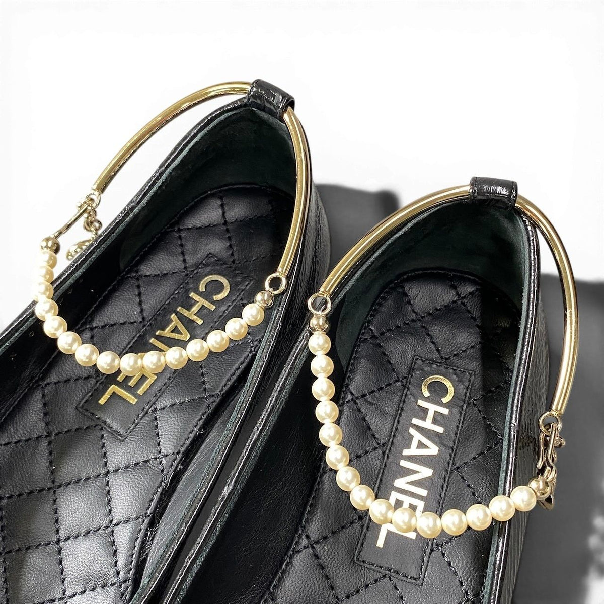 Chanel Ballerina Pearl Anklet CC Logo Flat Pumps Black — view 8
