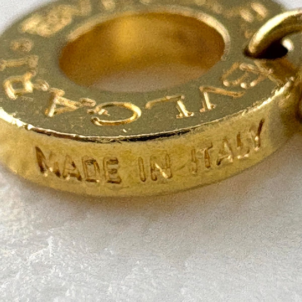 Bvlgari Parentesi Yellow Gold Pendant — view 7