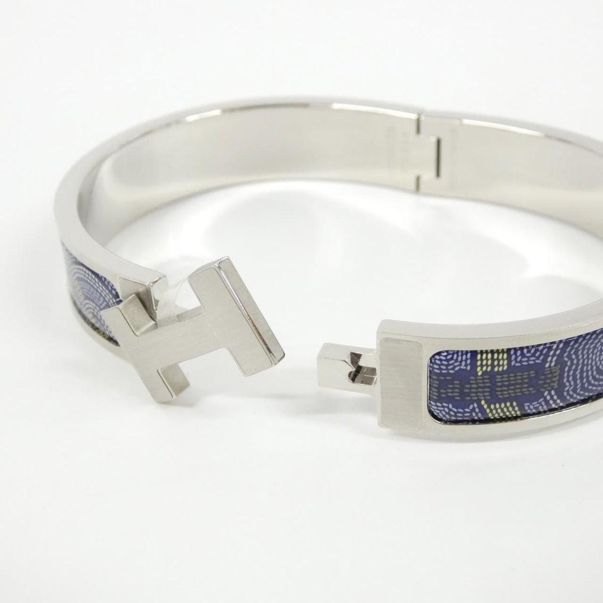 Hermes Eperon D'or Clic H Ash Bracelet — view 3
