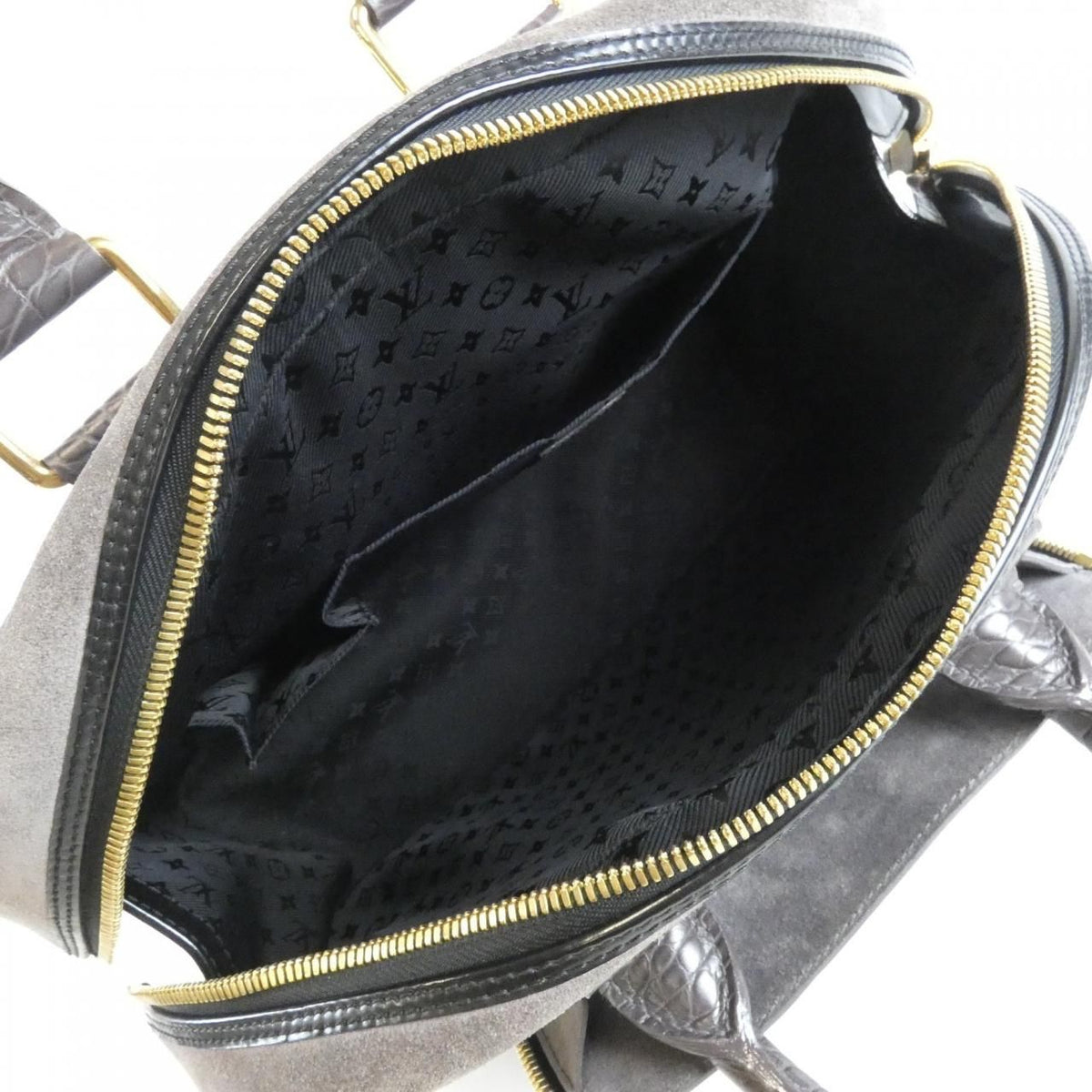 Louis Vuitton Stamp Bag — view 8