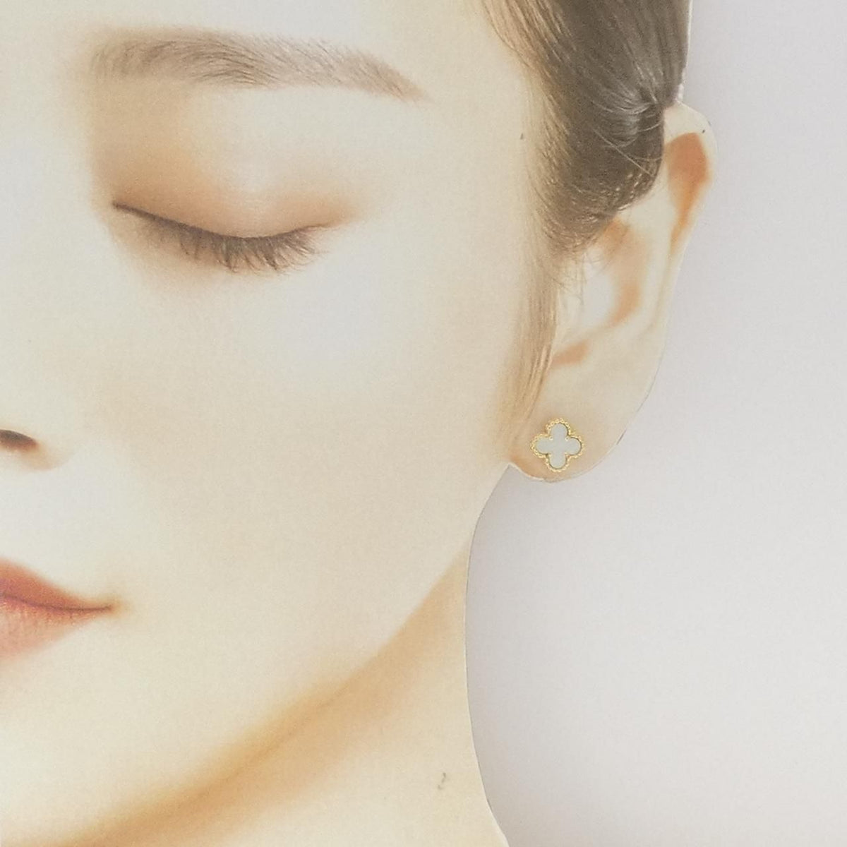 Van Cleef & Arpels Sweet Alhambra Earrings — view 4