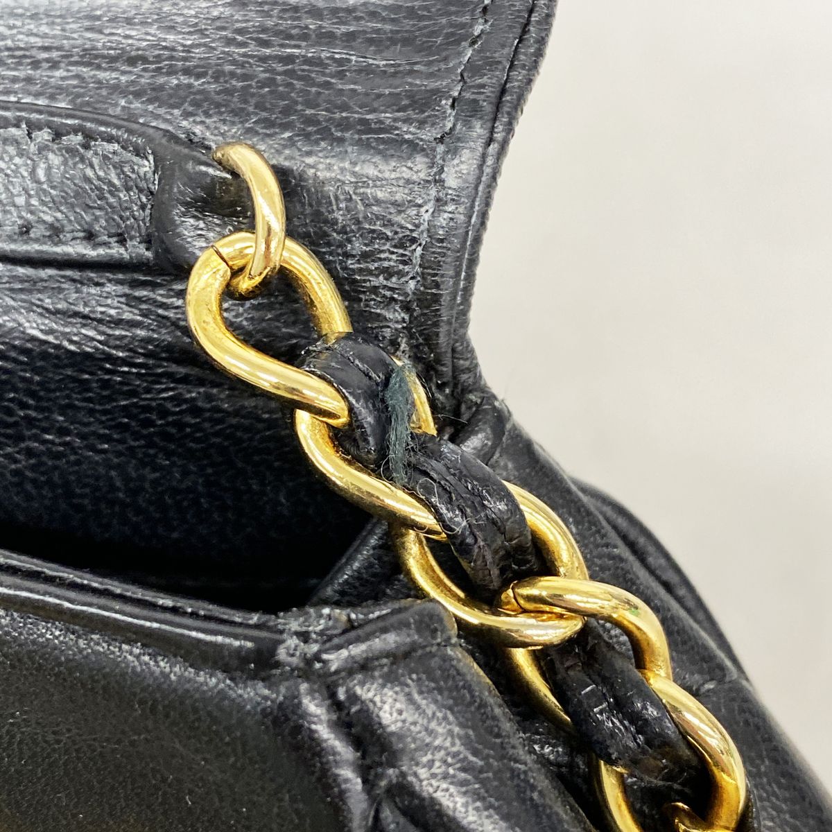 Chanel Shoulder Bag Lambskin Black — view 8