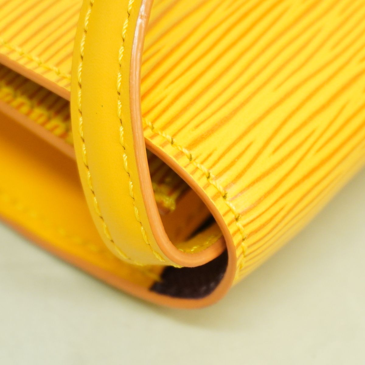 Louis Vuitton Shoulder Bag Epi Arche Jaune — view 8