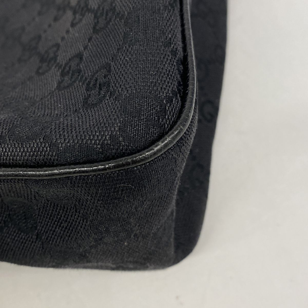 Gucci Shoulder Bag GG Canvas Black Silver — view 8