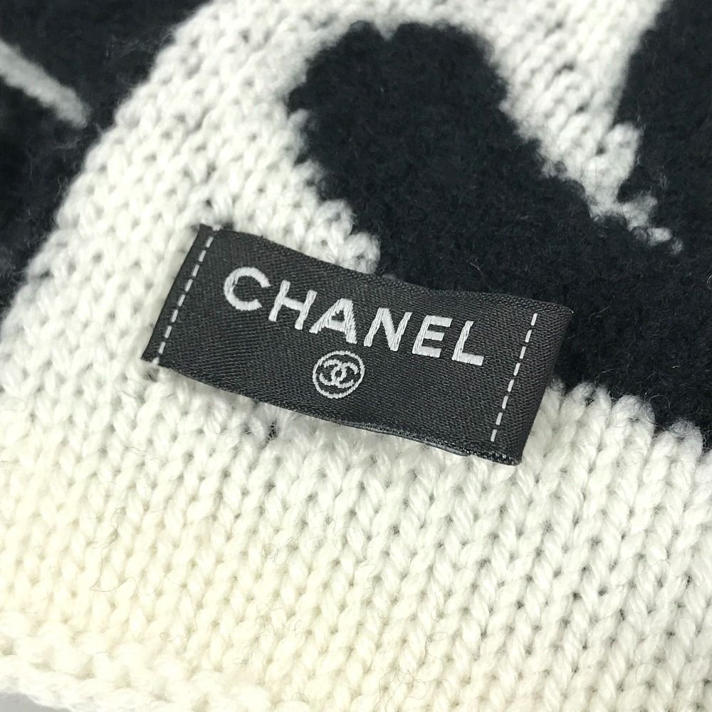 Chanel Scarf CC Logo Wool Cashmere Black — view 8